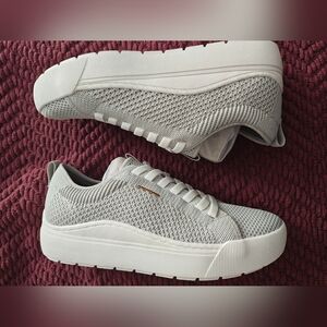 Dr. Scholl's Gray Women's Sneakers
